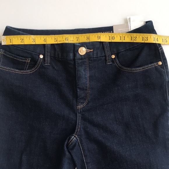 Chico’s So Slimming Girlfriend Slim - Picture 8 of 9